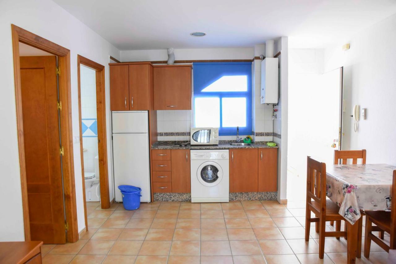 Apartamentos Perez Zara Conil De La Frontera Exterior photo